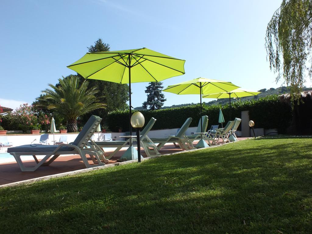 אסיסי Villa Serena מראה חיצוני תמונה