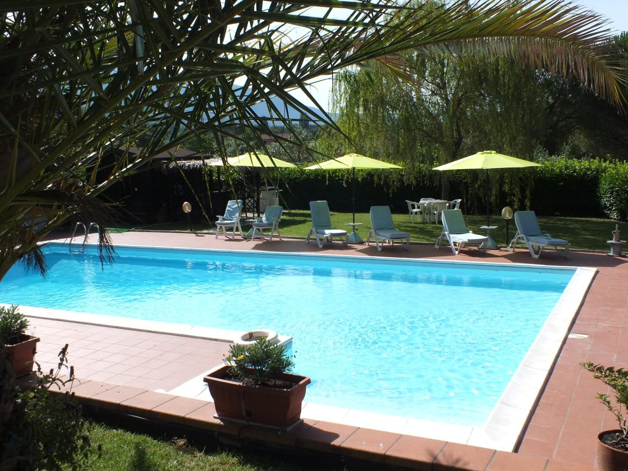 אסיסי Villa Serena מראה חיצוני תמונה