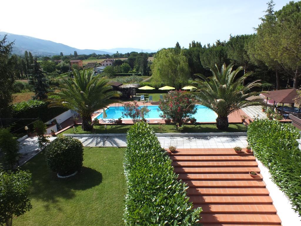 אסיסי Villa Serena מראה חיצוני תמונה
